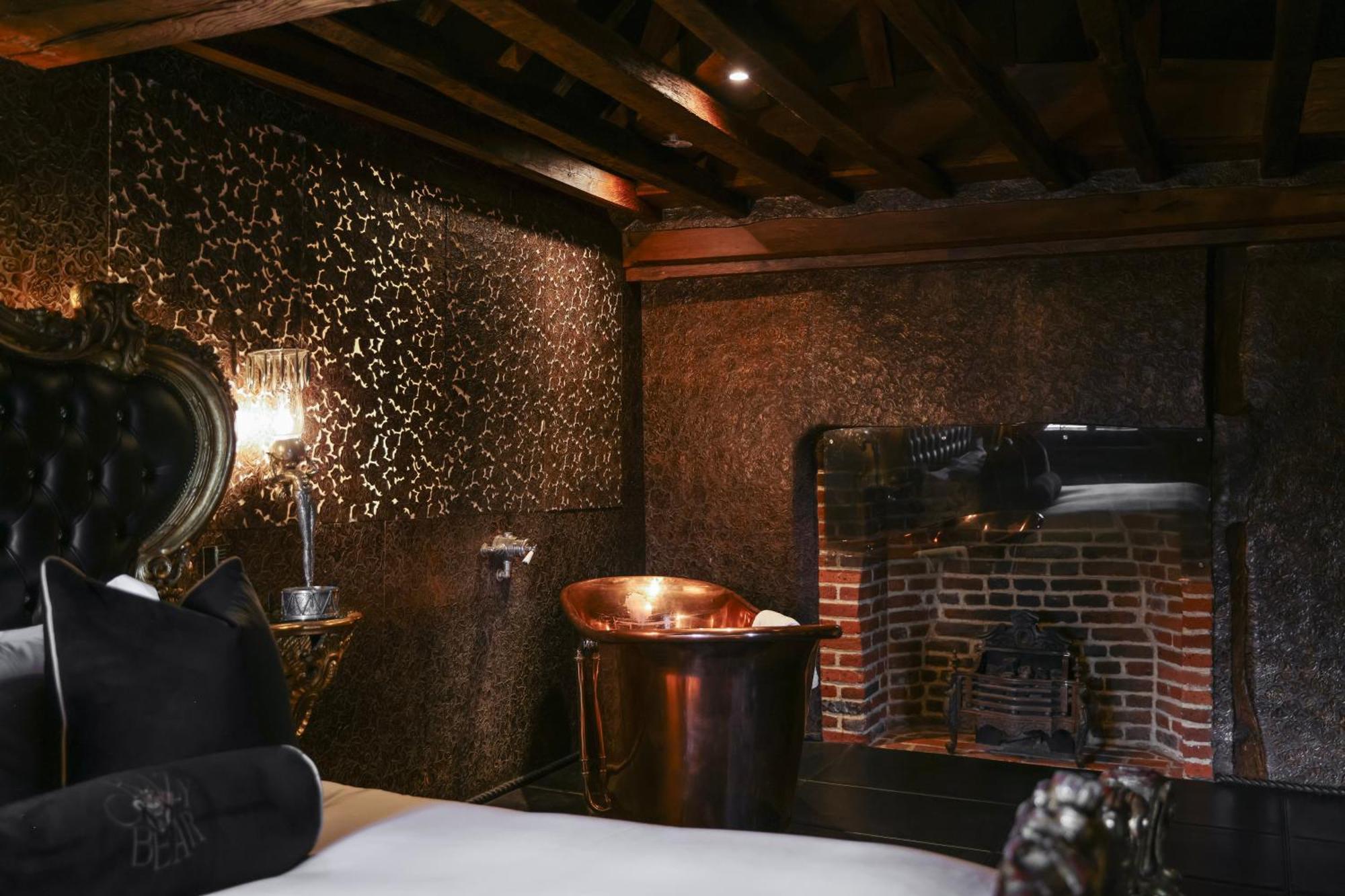 Hotel Crazy Bear Beaconsfield Esterno foto