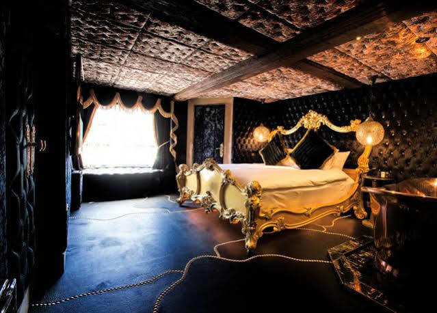 Hotel Crazy Bear Beaconsfield Esterno foto The Gold Room